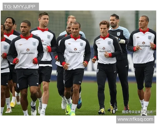 厄斯布鲁与天狼星的激烈对决揭示足球战术与团队协作的完美结合 厄斯布鲁与天狼星的激烈对决揭示足球战术与团队协作的完美结合